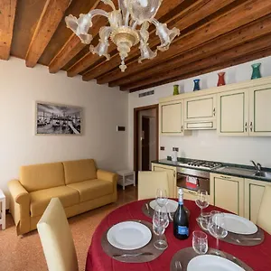 https://ve-nice-suite-san-marco-c4439.hotelslidodijesolo.com